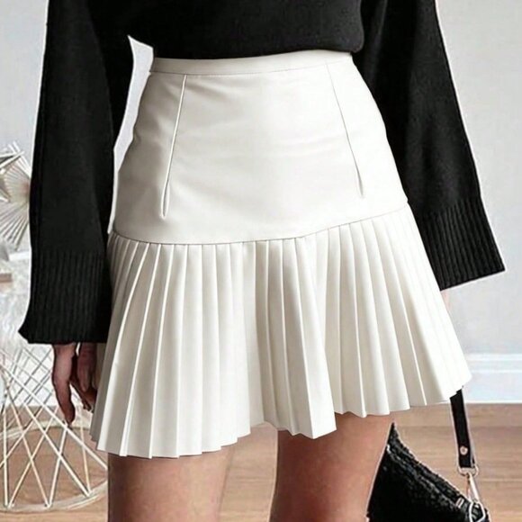 Women's Minimalist Pleated A-Line Fabric Design Mini Skirt White - Picture 1 of 5